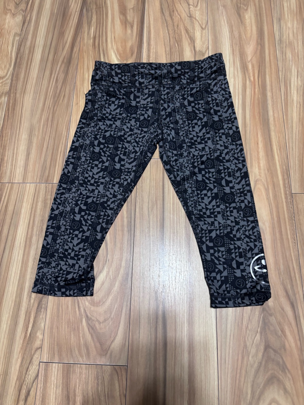 Zumba Fitness Black Geo-Pattern Capri Leggings